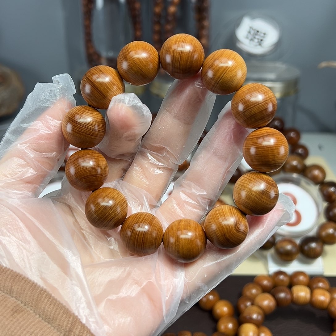 柏木（崖柏）1.8高红油果甜香