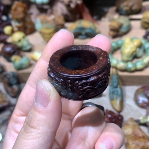 未镶嵌岫岩河磨玉（透闪石质玉）把件恩****乐