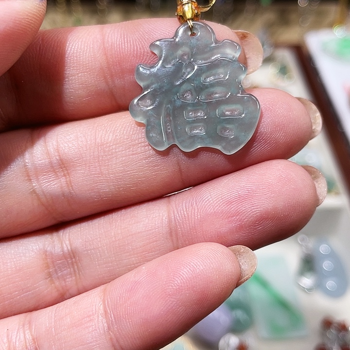 翡翠14K金镶嵌颈饰