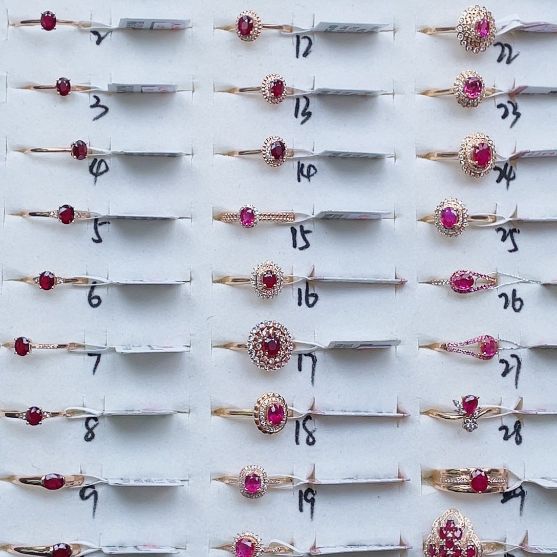 戒指18K金镶嵌红宝石