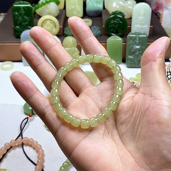 和田玉（糖玉）未镶嵌珠宝奇石