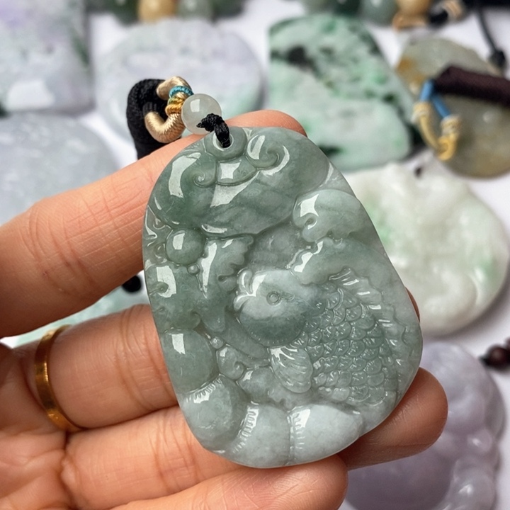 翡翠未镶嵌颈饰翡翠