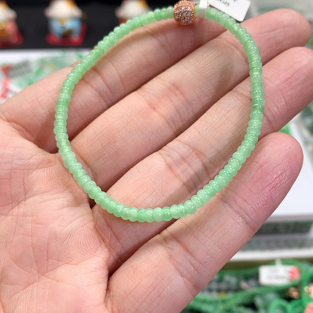 翡翠手链未镶嵌翡翠