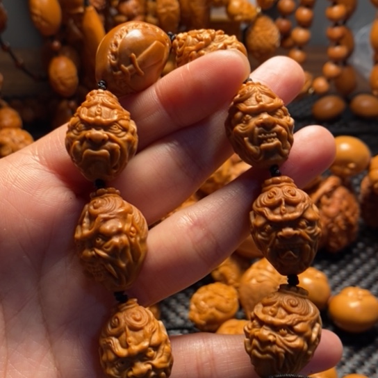 橄榄核吊坠不动明王