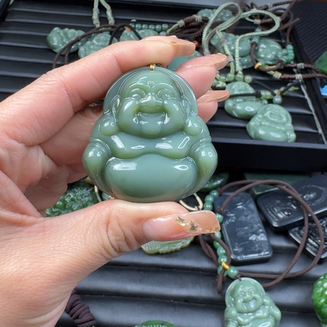 和田玉（碧玉）颈饰未镶嵌