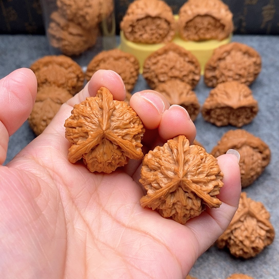 文玩核桃把件老***唧精品盘山三棱35全品