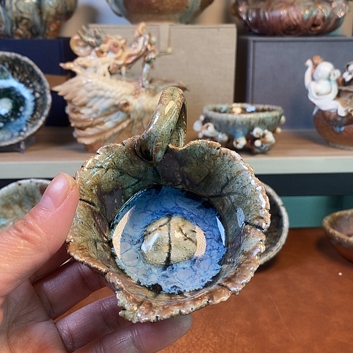 瓷片我们的确是一个人的