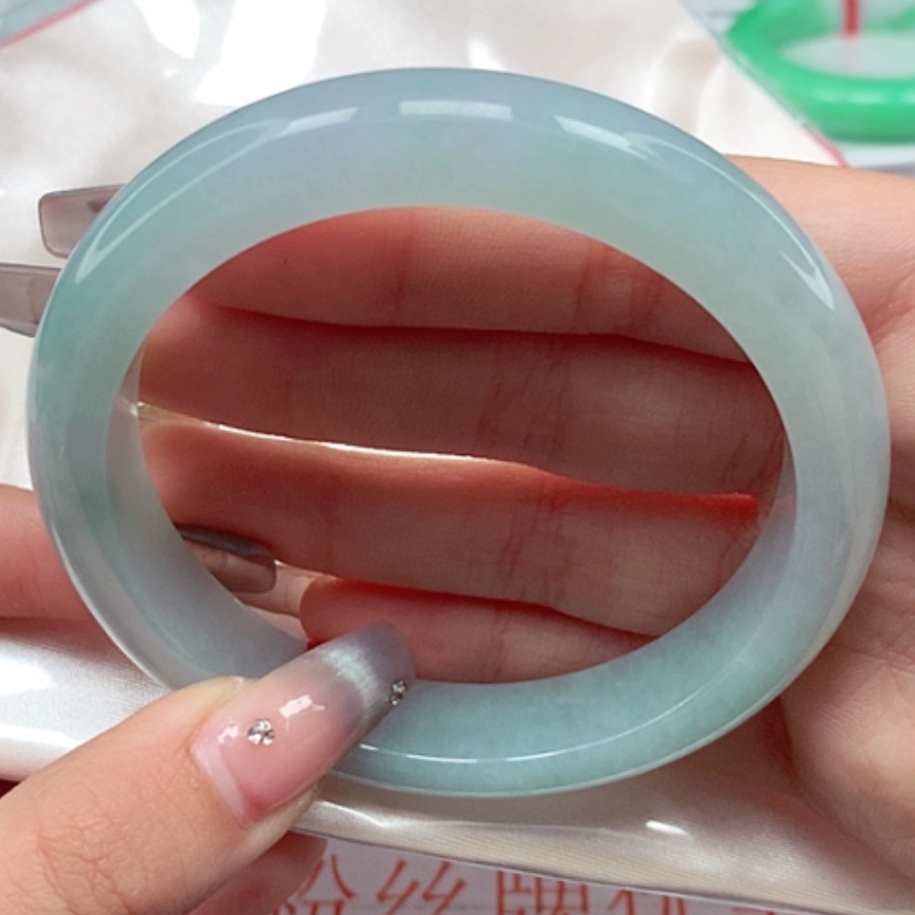 【闪购商品】翡翠手镯未镶嵌60圈