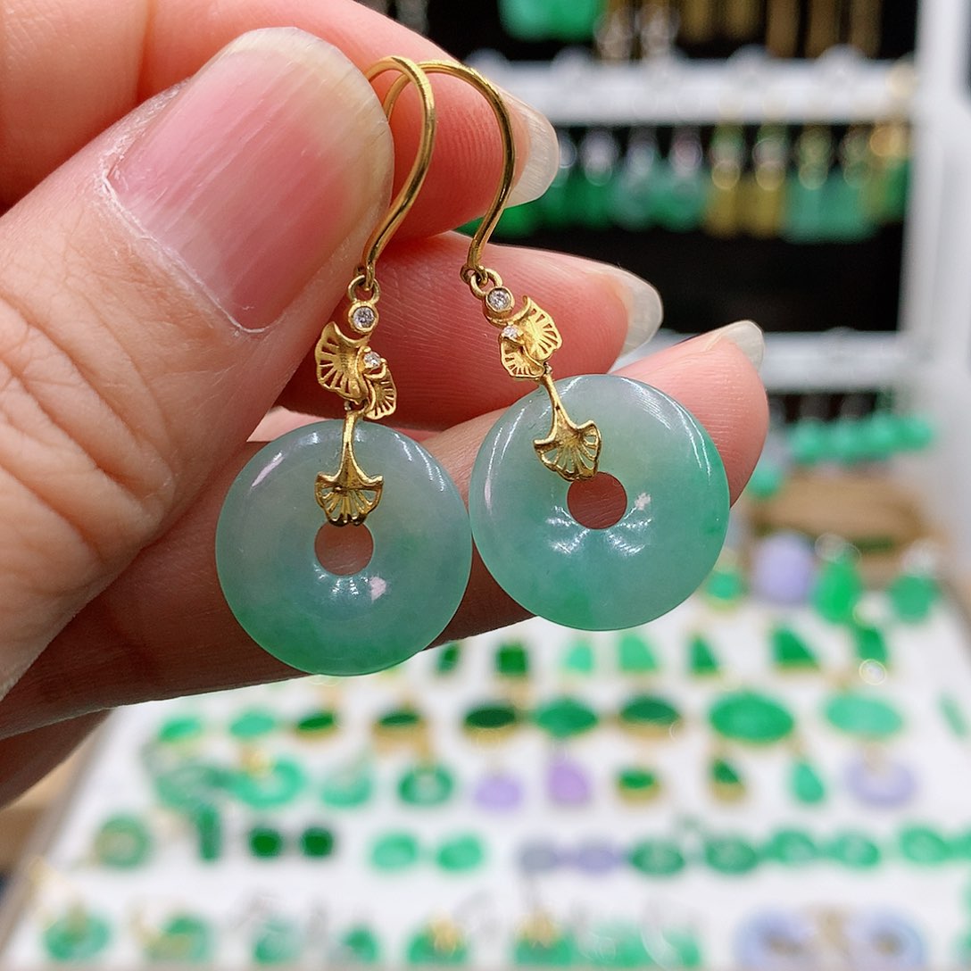 翡翠耳饰18K金镶嵌的