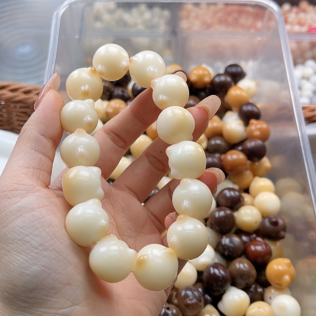 白玉菩提吊坠同*b微瑕18mm/14颗