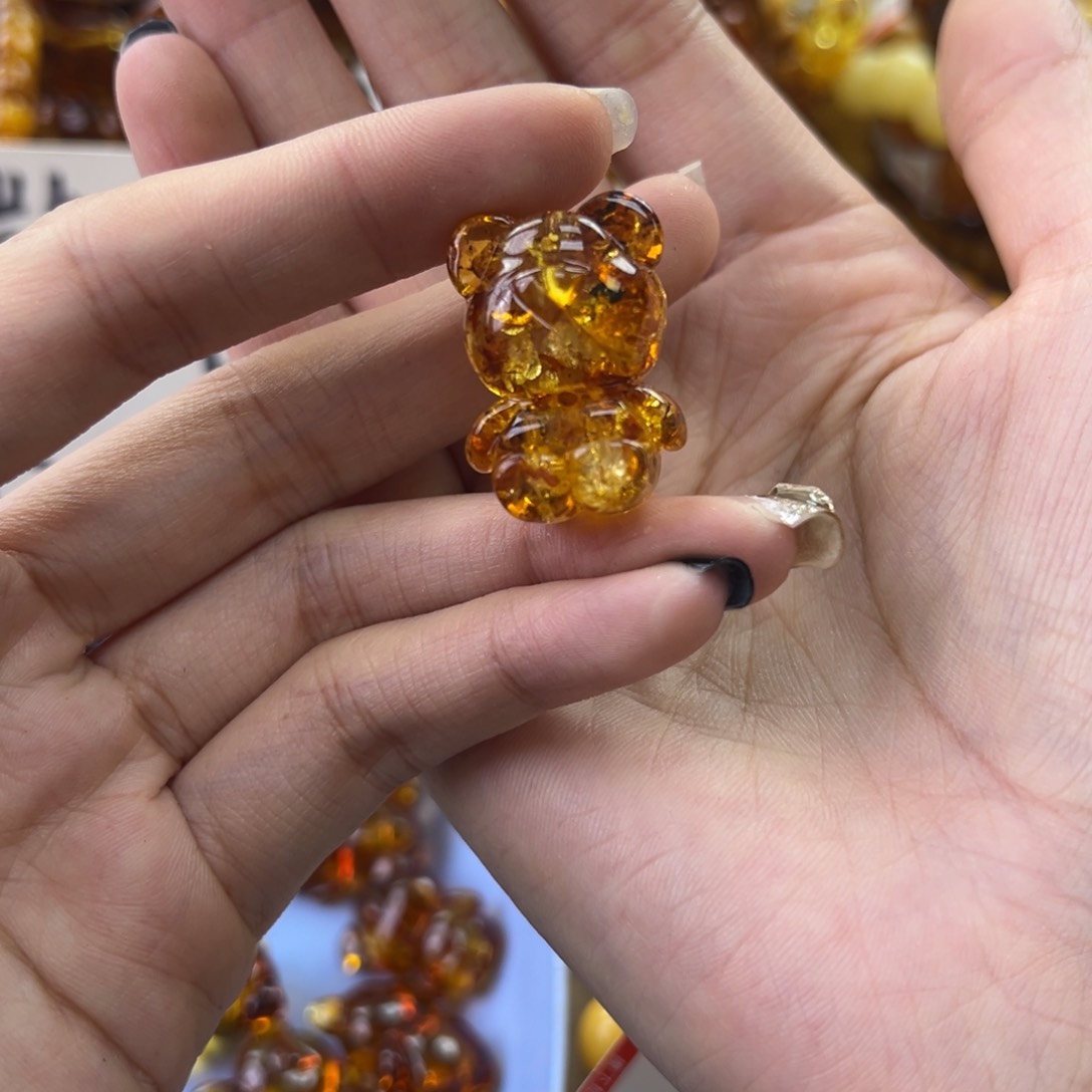 琥珀珠宝奇石未镶嵌