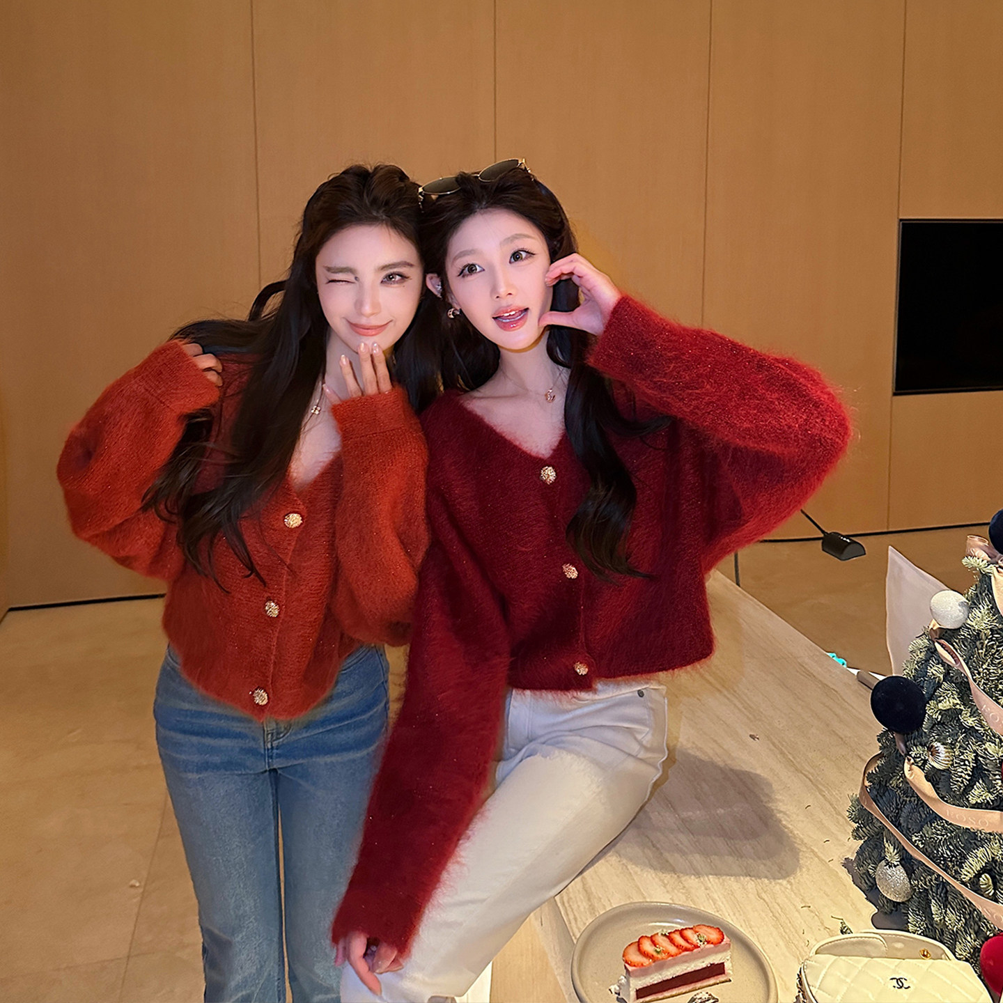 “微醺鎏金橘”高比例马海毛贵奢金银丝鎏金圣诞毛衣系列！