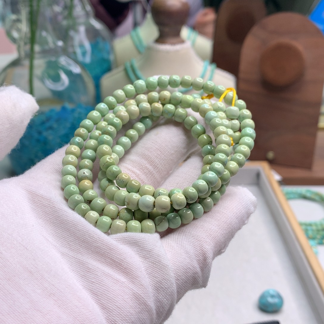 绿松石未镶嵌饰品