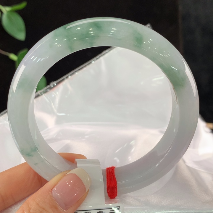 翡翠手镯未镶嵌111-0044