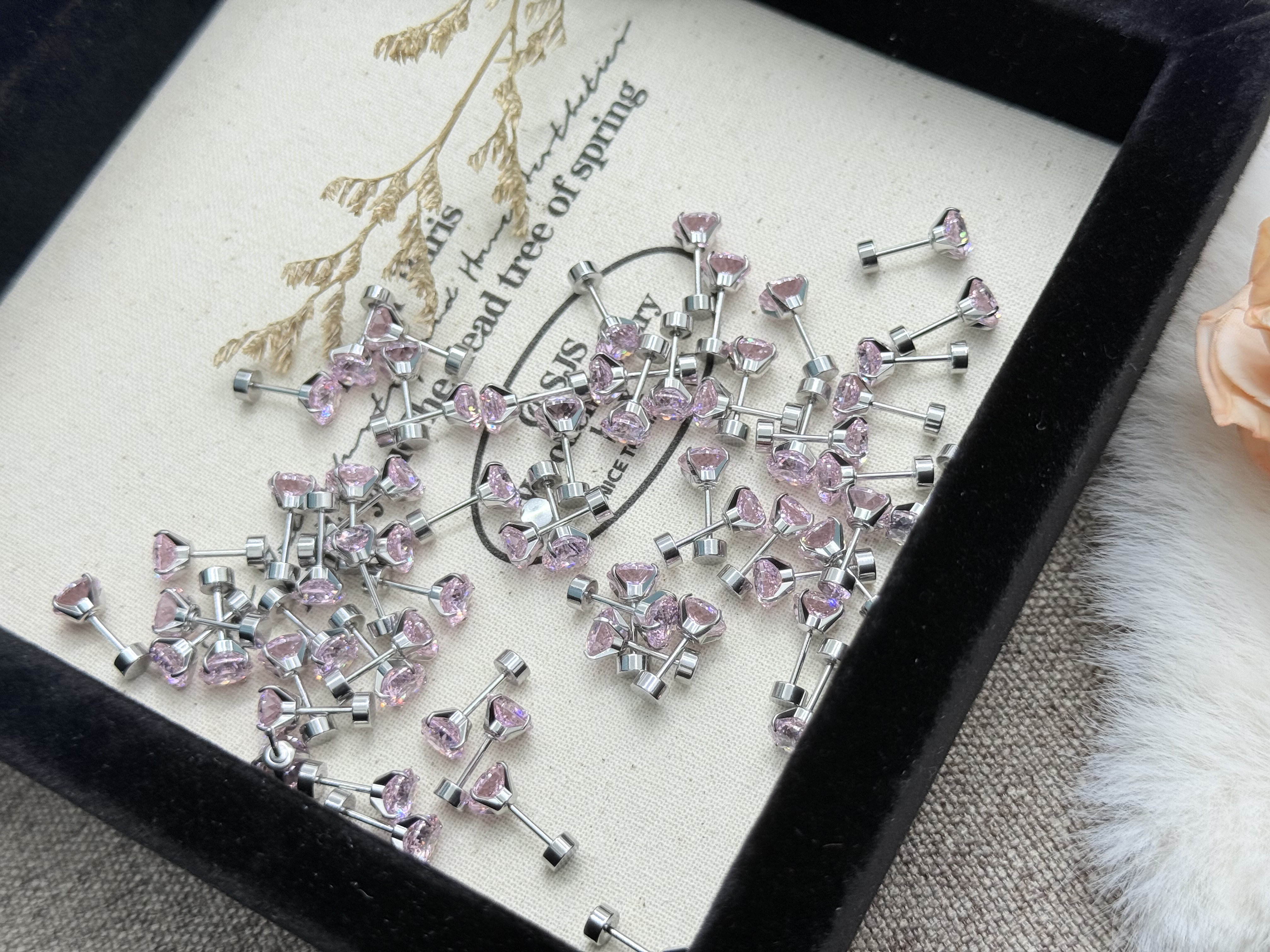 钛钢锆石耳饰 A295 深粉色鸟巢切锆石6mm耳骨钉耳钉耳蜗钉