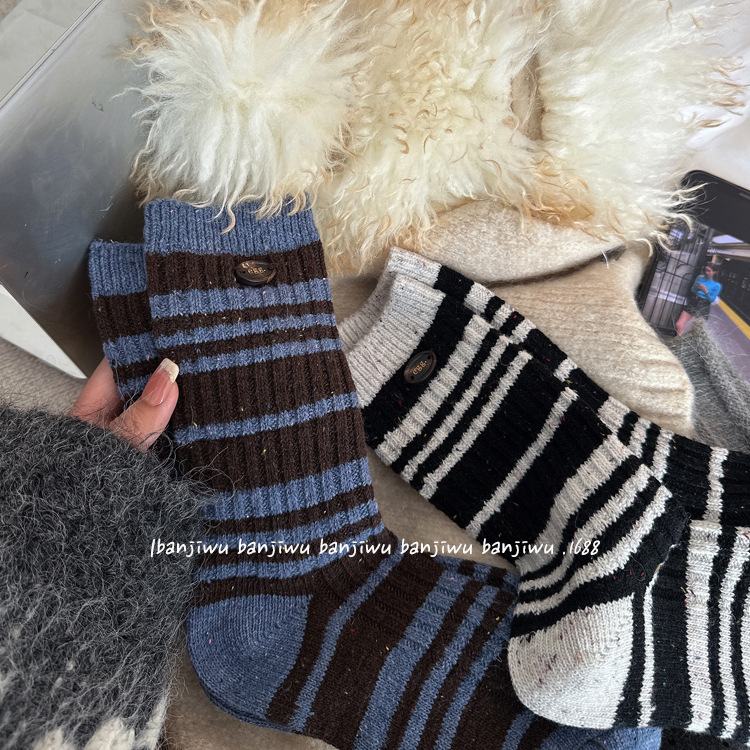 欧货潮袜秋冬新品egg纽扣条纹加厚保暖混纺针织点纱堆堆中筒袜潮