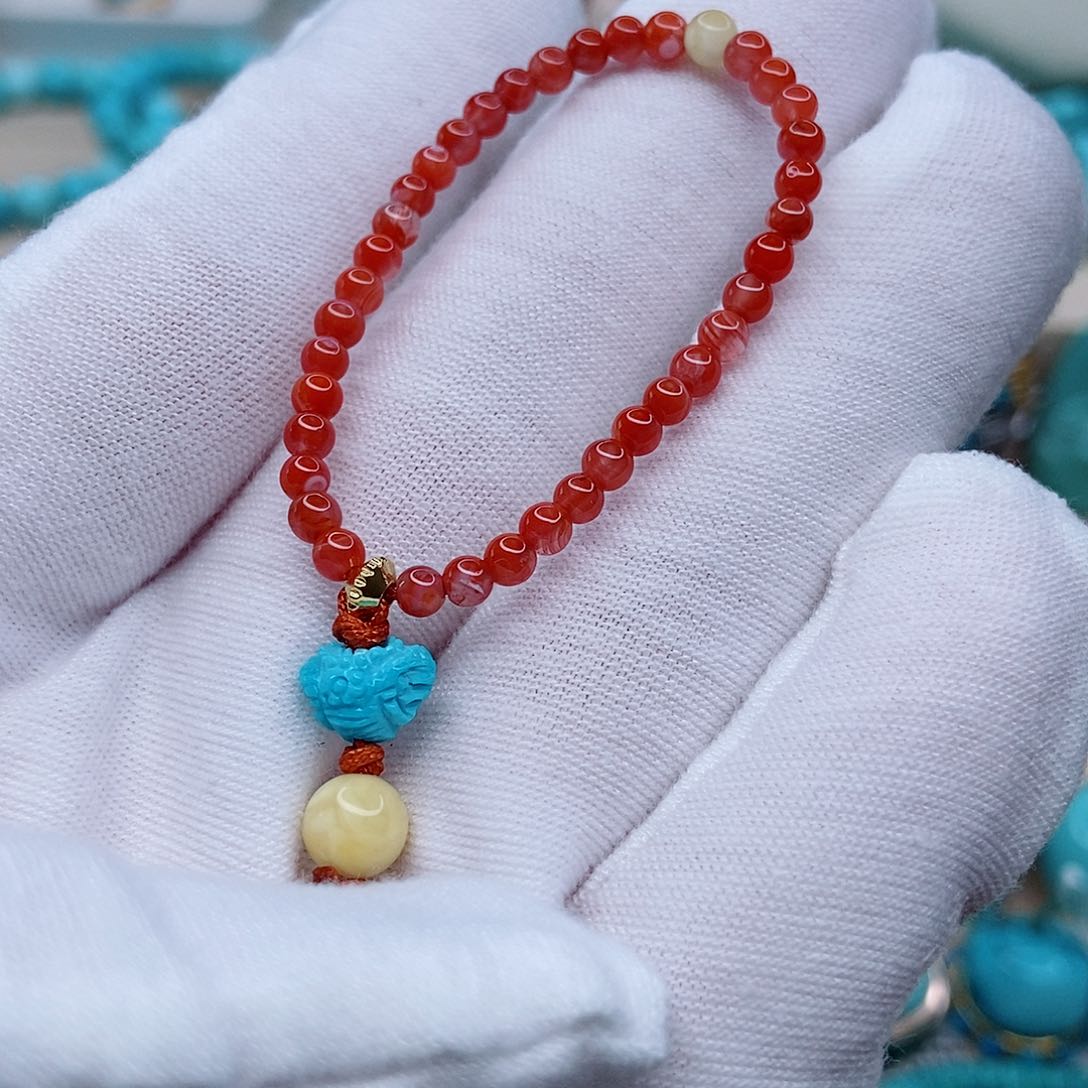 南红玛瑙颈饰未镶嵌