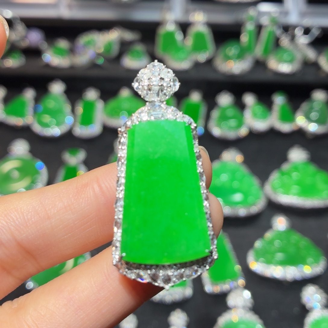 翡翠18K金镶嵌吊坠(不含链)180号