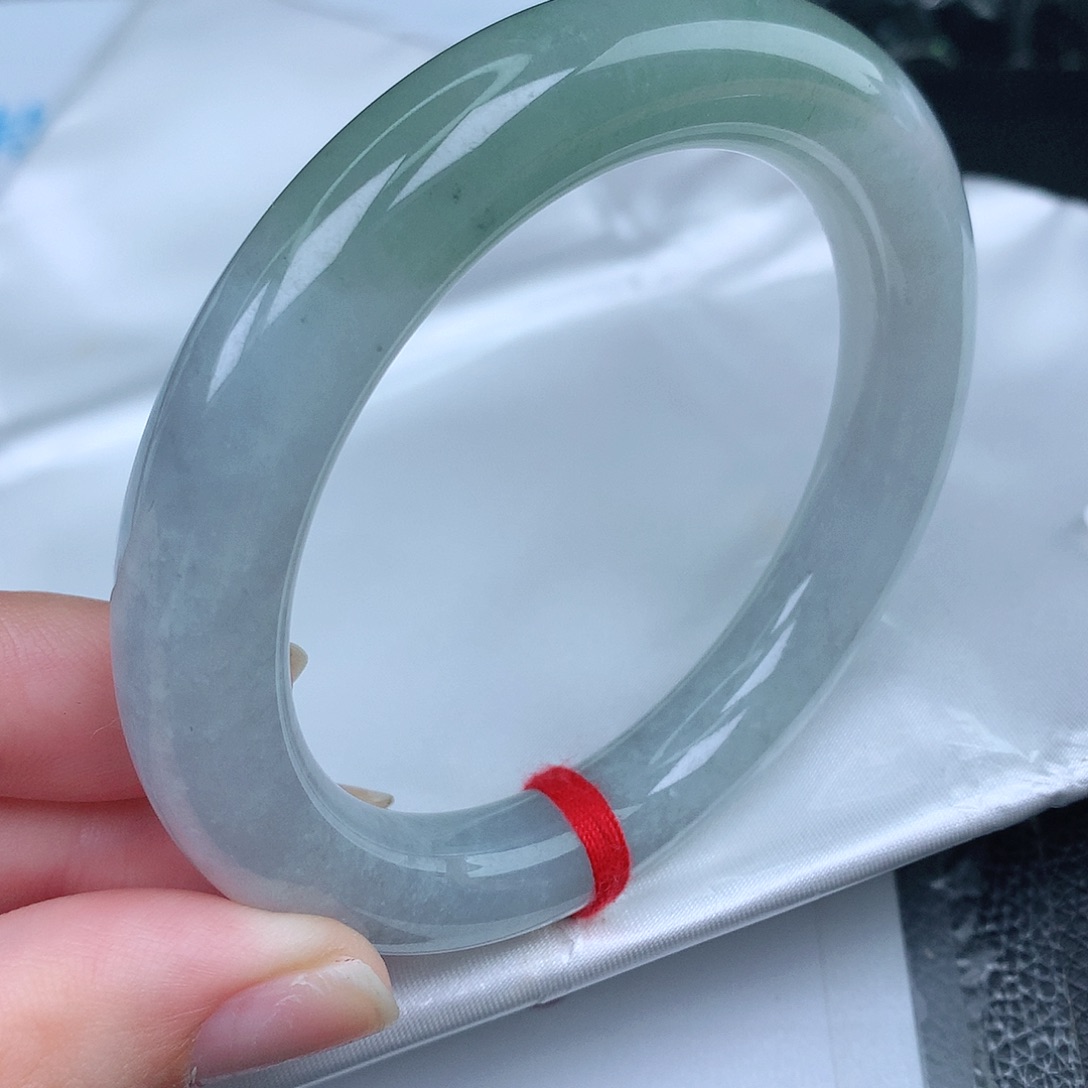 翡翠手镯（圆镯）未镶嵌天然