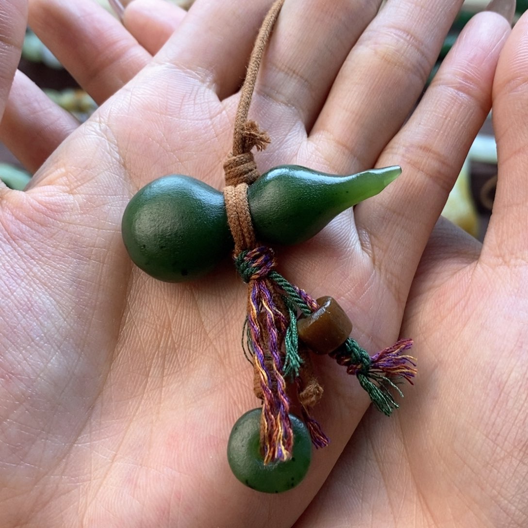 和田玉（碧玉）颈饰未镶嵌馨**装