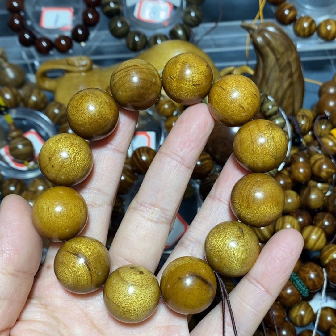 金丝楠木雕工艺品20