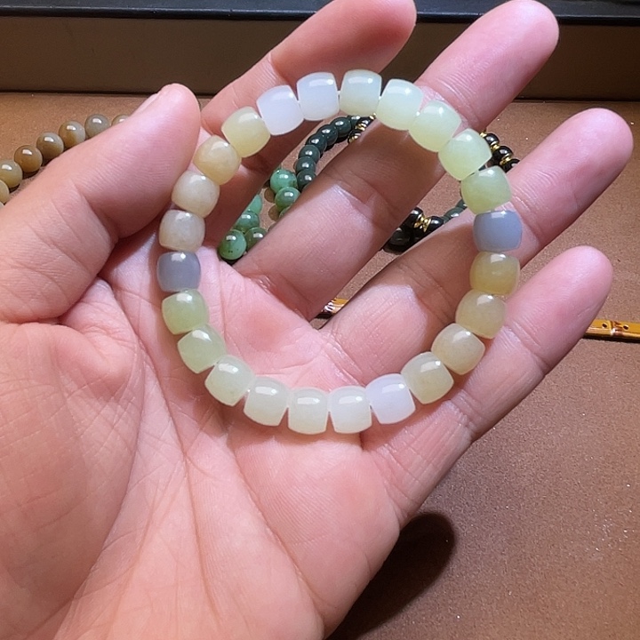 未镶嵌和田玉车挂