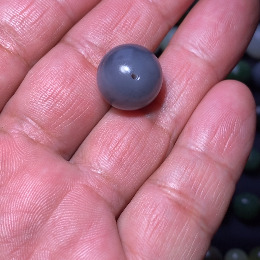 策***腾和田玉（糖玉）未镶嵌珠宝半成品