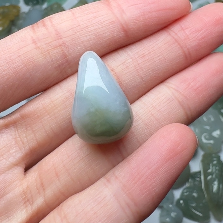 翡翠未镶嵌颈饰福利价