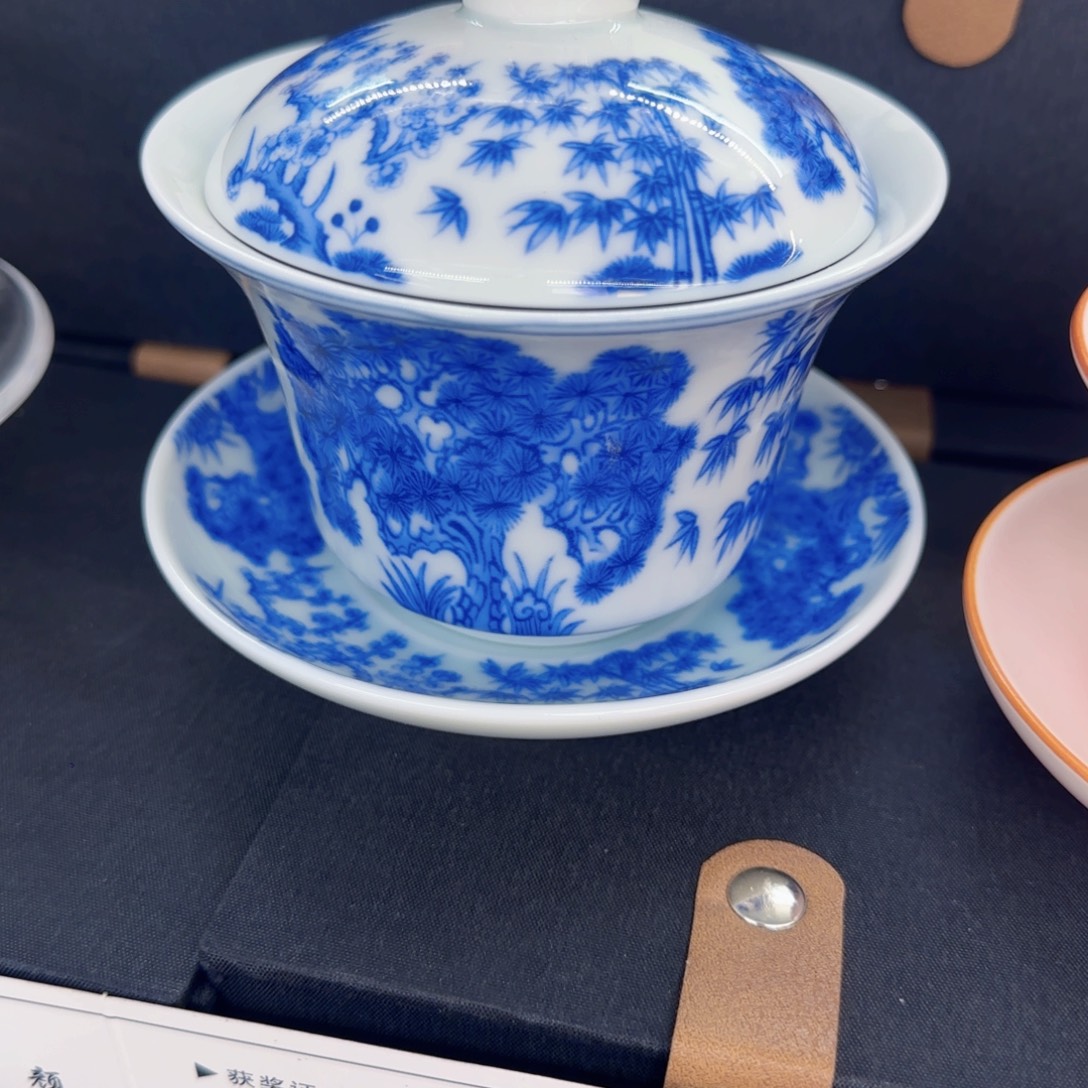 这些盖碗真好看！！！