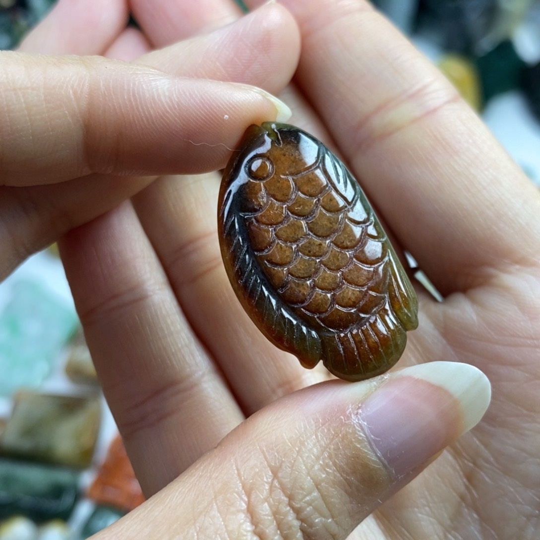 翡翠颈饰未镶嵌笑*吊坠