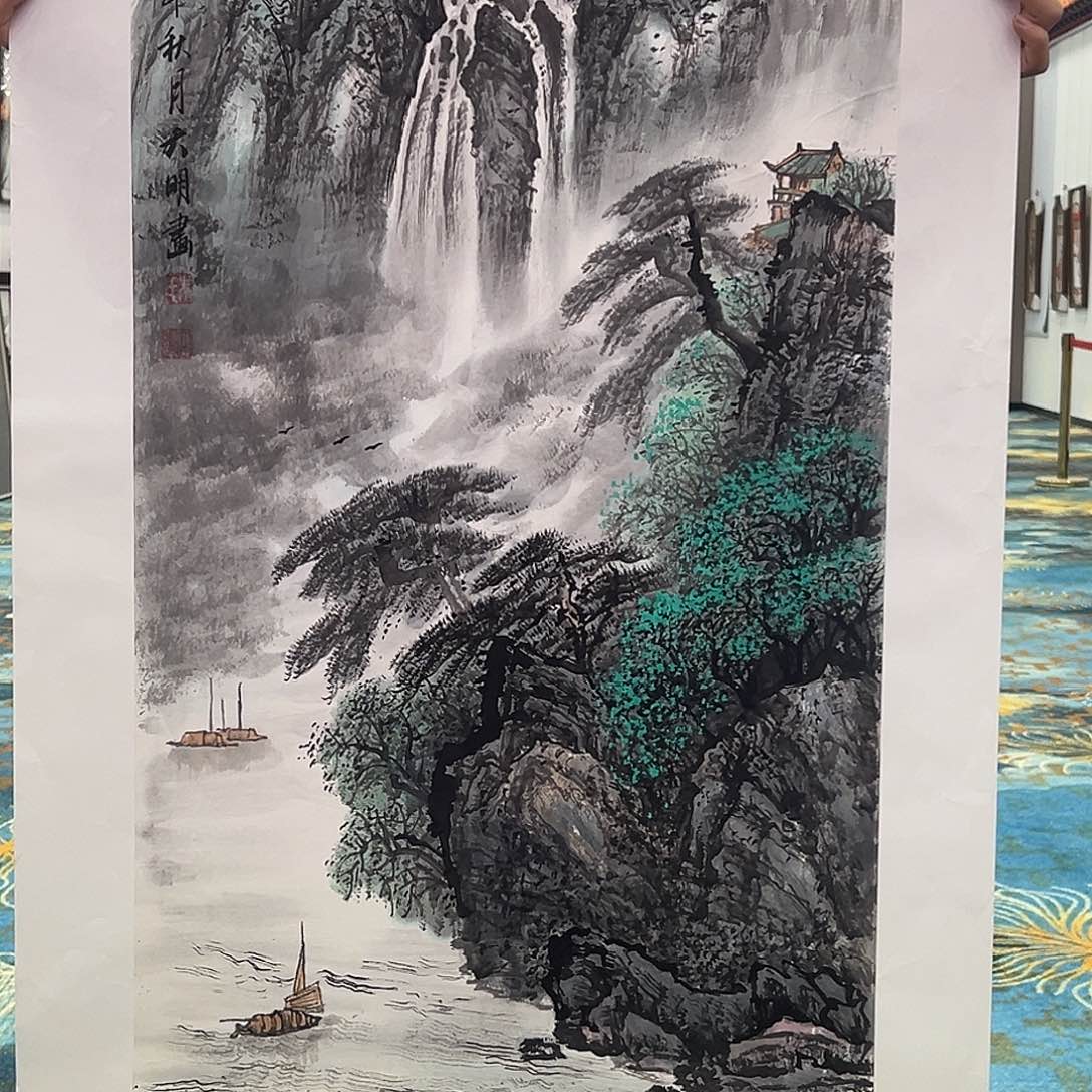 国画朱大明原作溯源带证件合影视频