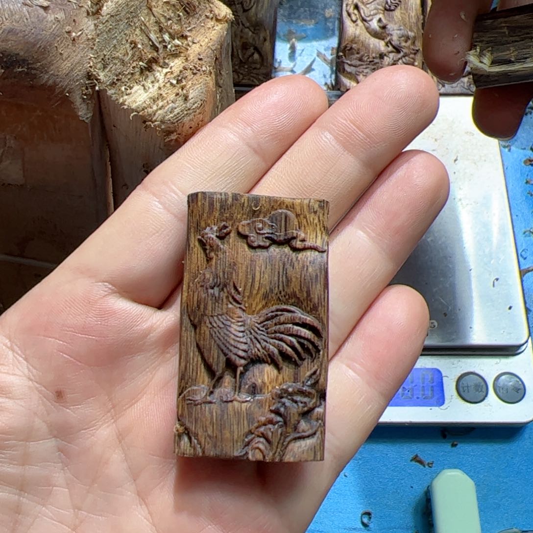 沉香吊坠白棋鸡7.8克