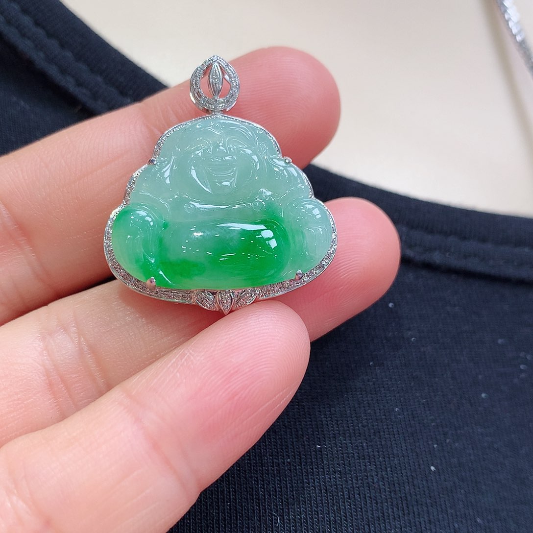 翡翠颈饰18K金镶嵌佛公