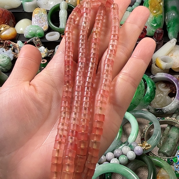 翡翠未镶嵌颈饰翡翠未镶嵌颈饰