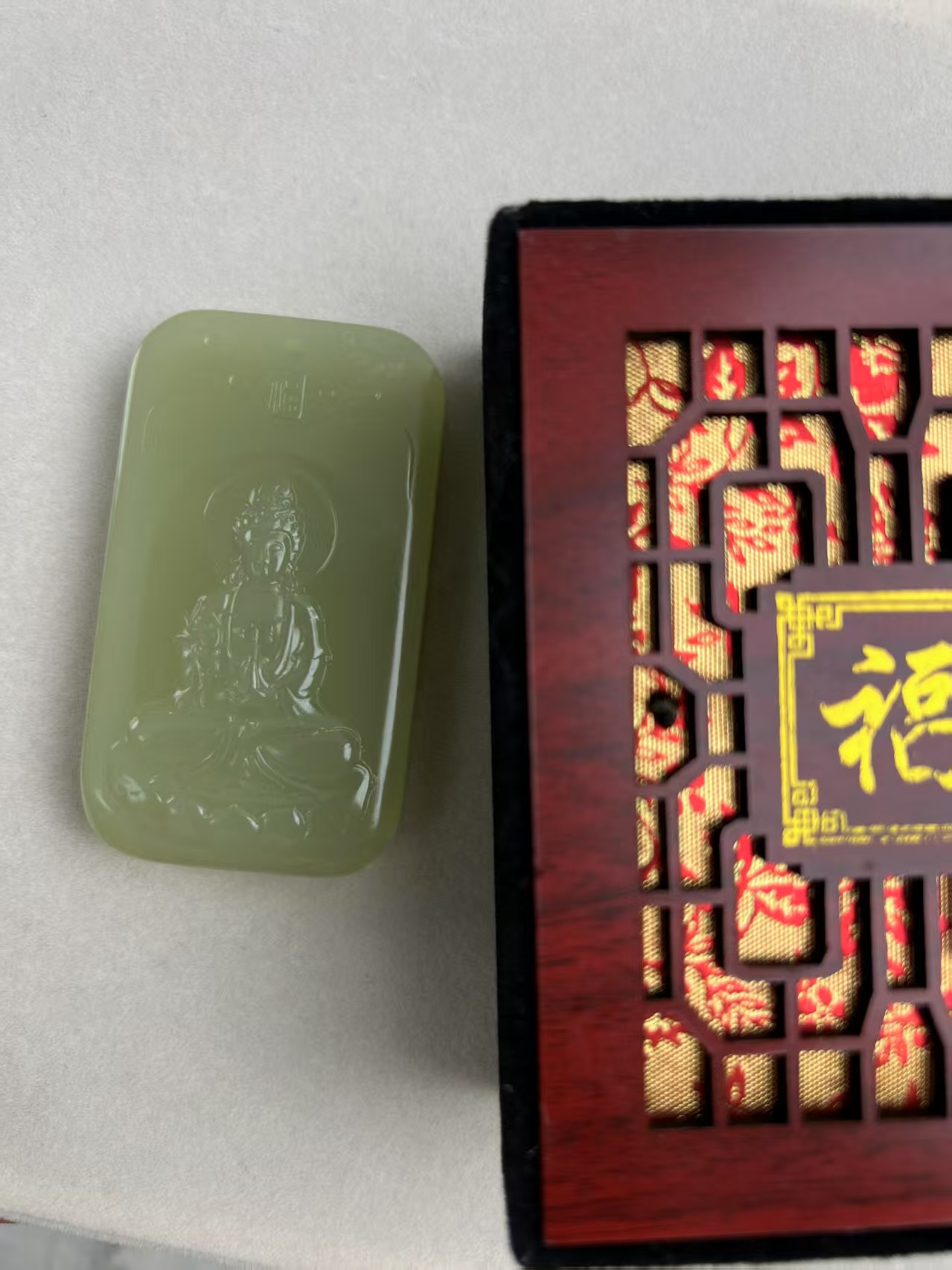 Y034天然和田玉观音山水牌吊坠