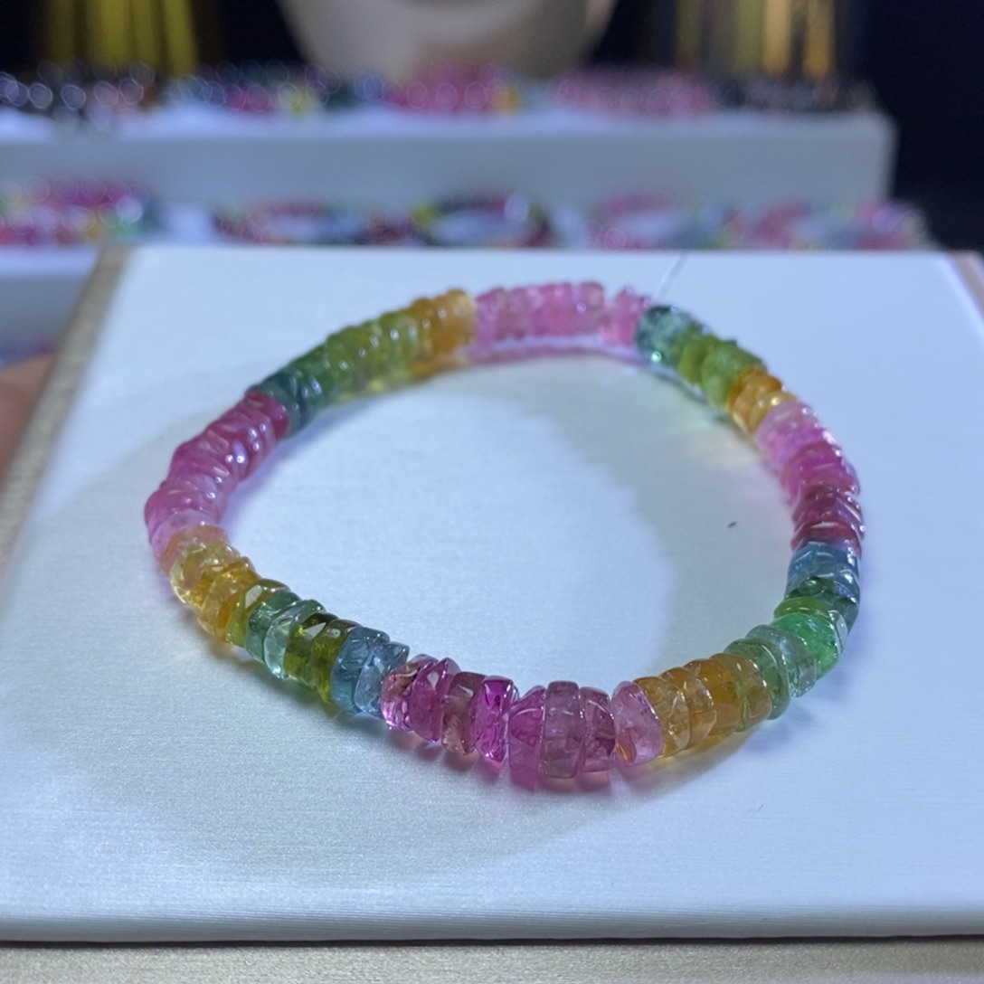 碧玺手链未镶嵌算盘珠