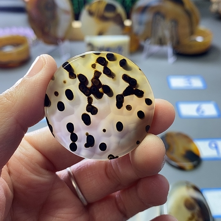 玛瑙/玉髓未镶嵌珠宝半成品146