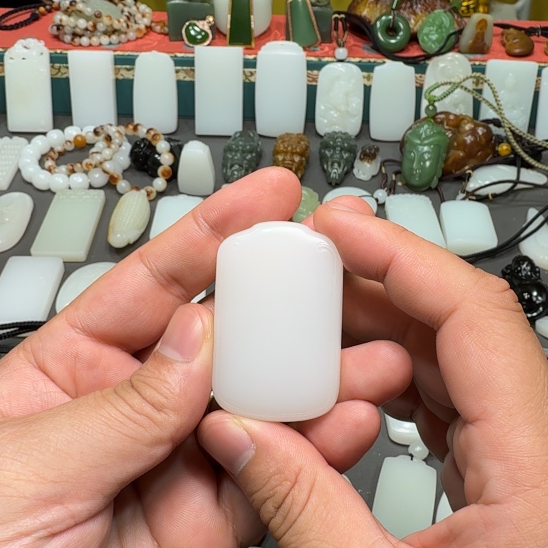 和田玉未镶嵌吊坠(不含链)