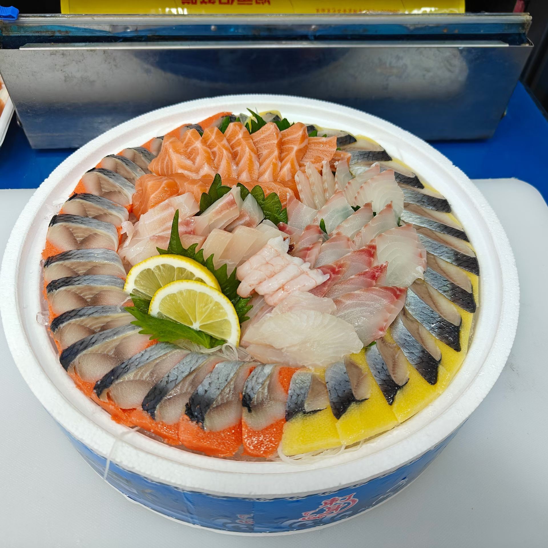 三拼聚会必点三文鱼250g+希鲮鱼红黄各1条+鲷鱼片350g