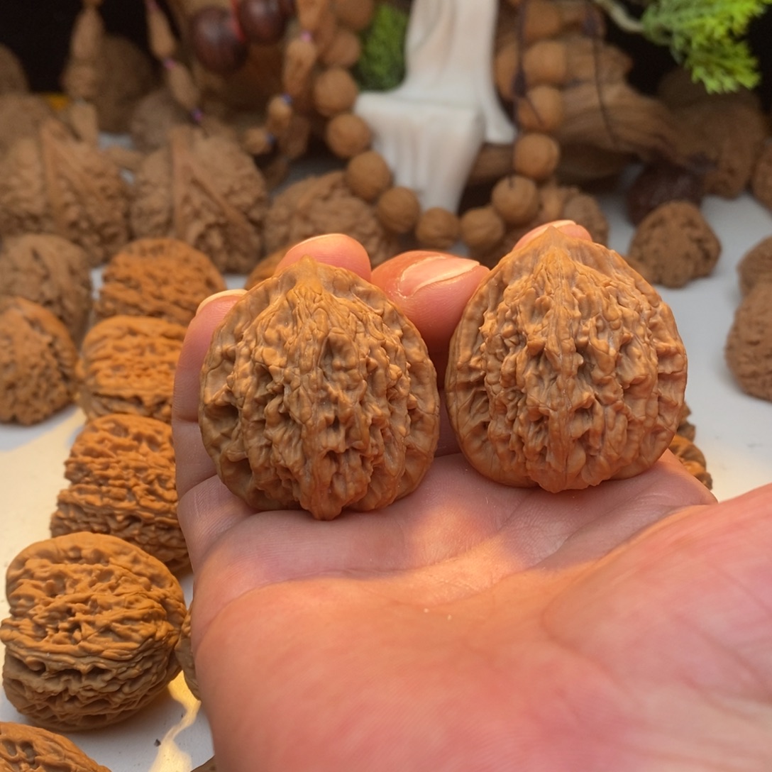 文玩核桃吊坠麦穗虎头41