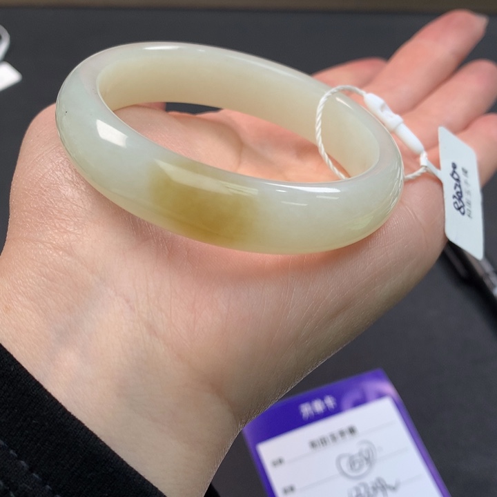 和田玉（糖玉）手镯未镶嵌
