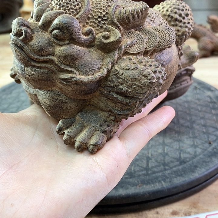 木夜**?木雕工艺品