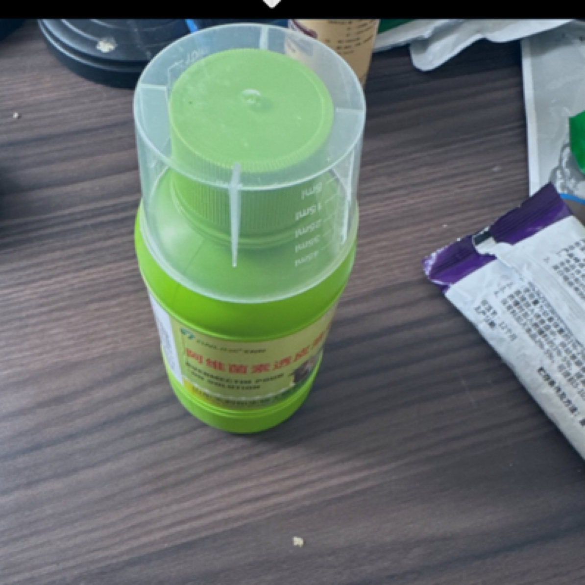 浇泼外用透皮溶液