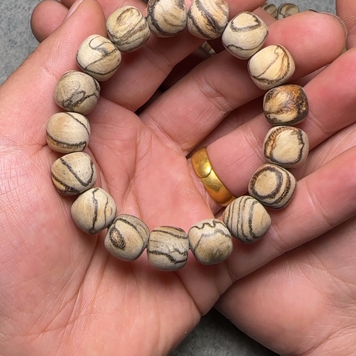 凯***凯贡木12/13手串手链