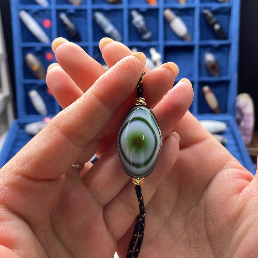 香****玛瑙/玉髓未镶嵌珠宝半成品