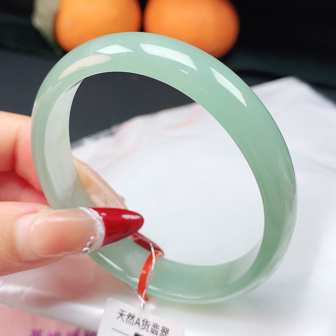 翡翠手镯未镶嵌58贵