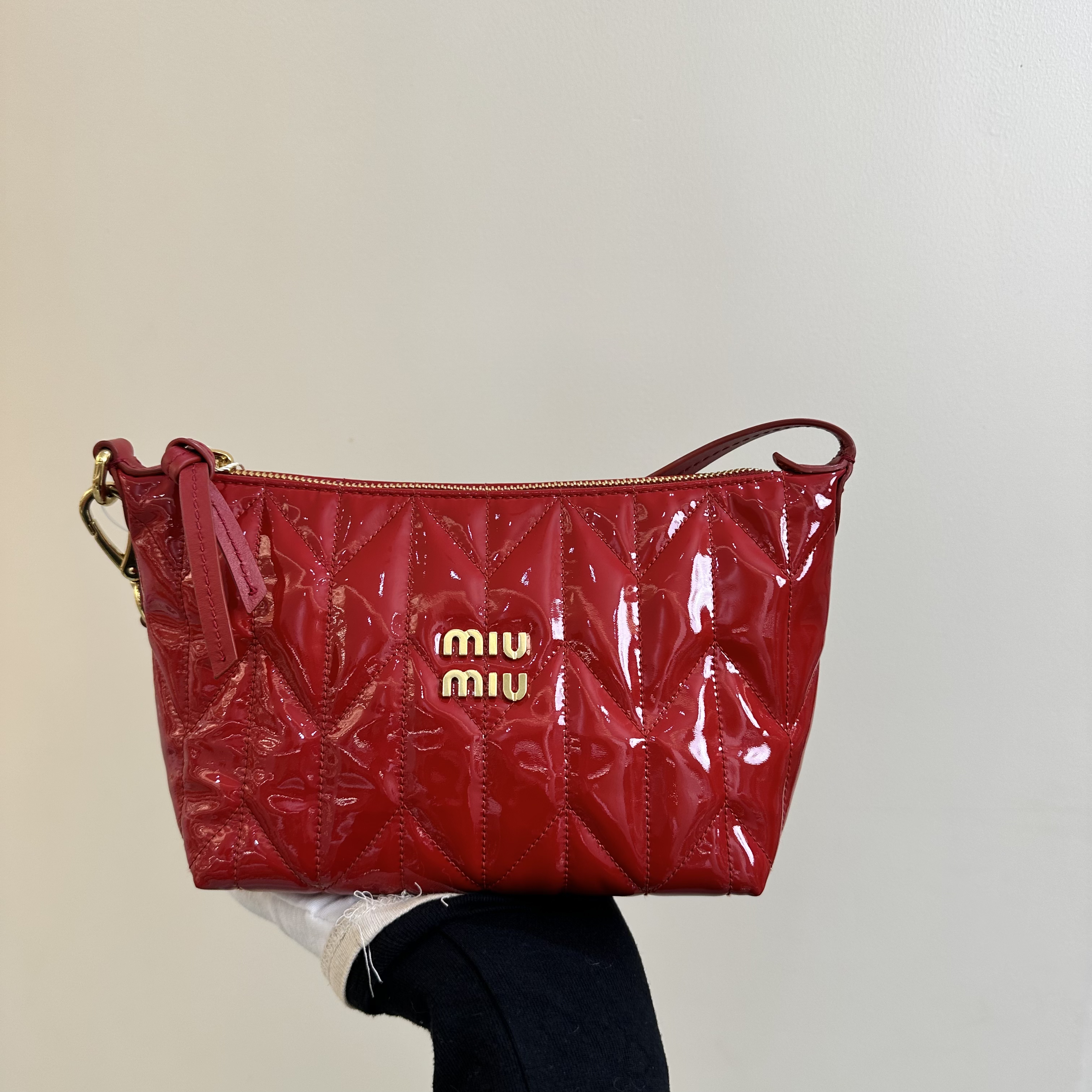 未使用 MIU MIU/缪缪 MiuMiu漆皮饭盒包 US512065