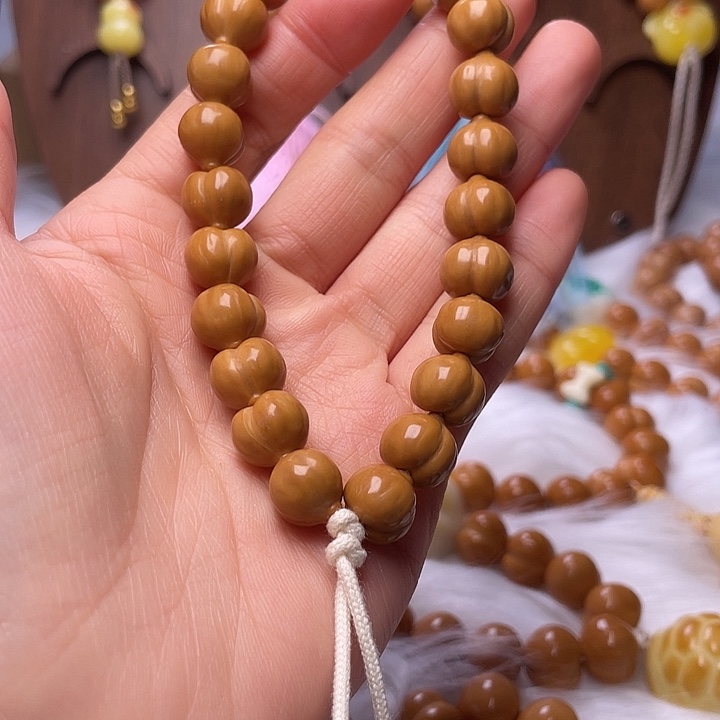 淡***漠吊坠猴头核桃11尺寸柯基屁桃