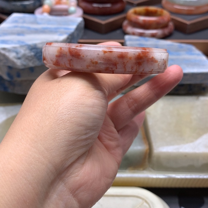 石英质玉（佘太翠）手镯未镶嵌爱****子