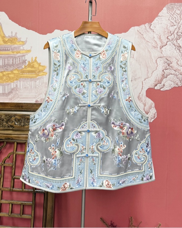 卿风G 250693新中式重工刺绣醋酸精工马甲女式坎肩